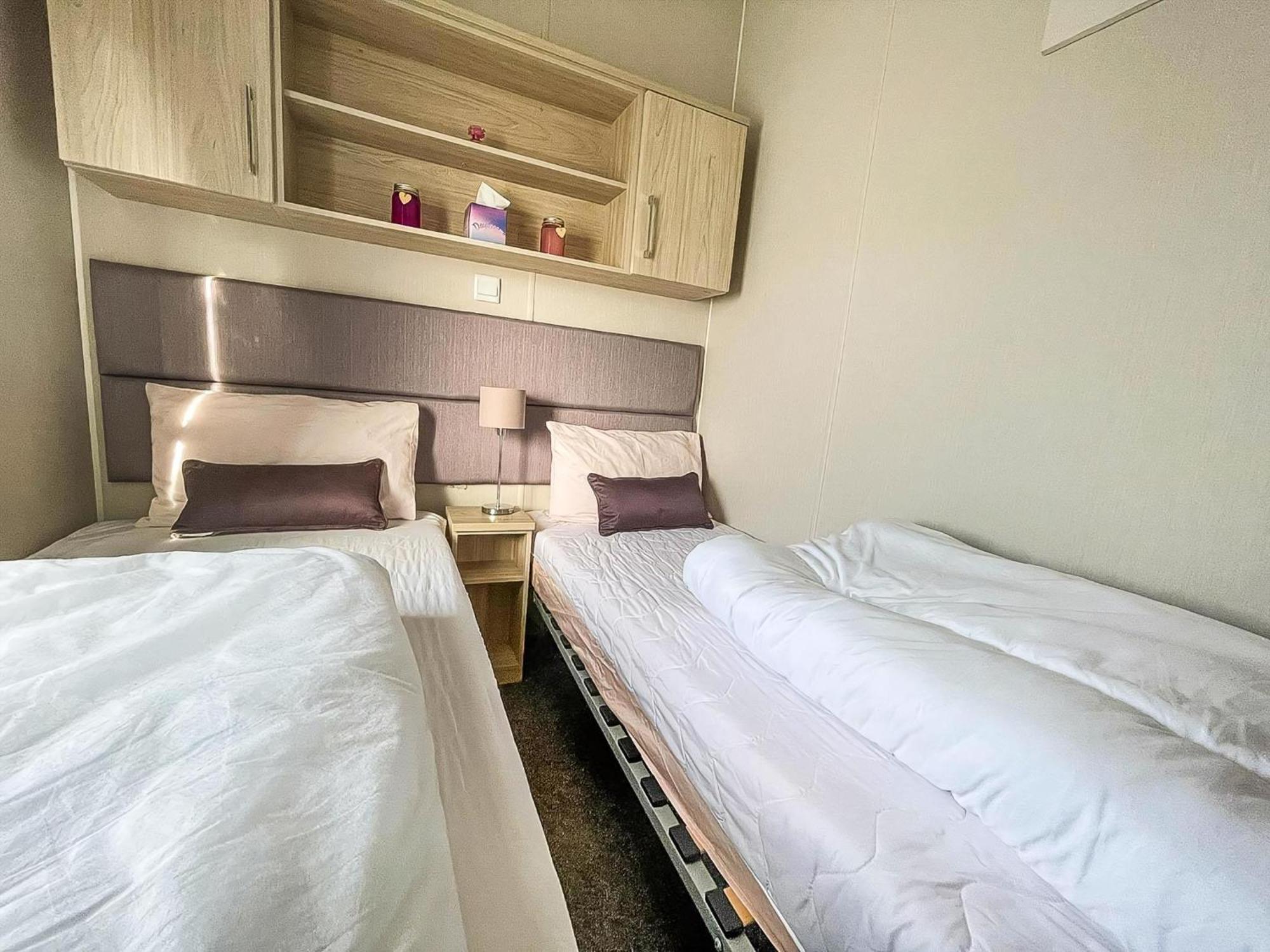 Scratby Wonderful 6 Berth Caravan For Hire By A Stunning Norfolk Beach Ref 19006Sd מראה חיצוני תמונה